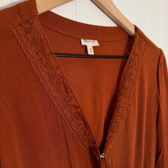 SELF♥️E Women’s Burnt Orange Wrap Blouse Size Medium - Picture 4 of 13
